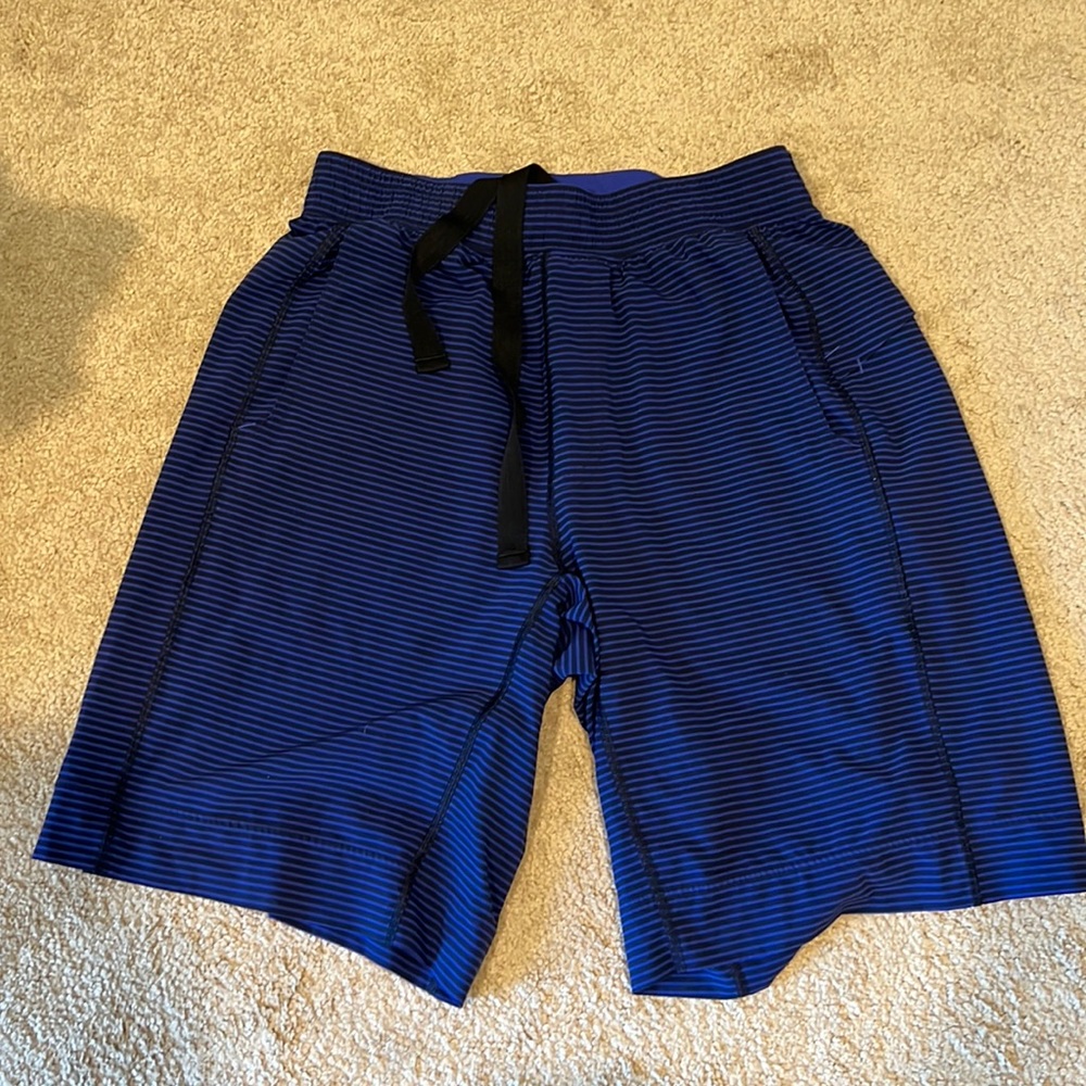 Lululemon purple and black striped athletic shorts Sz Medium